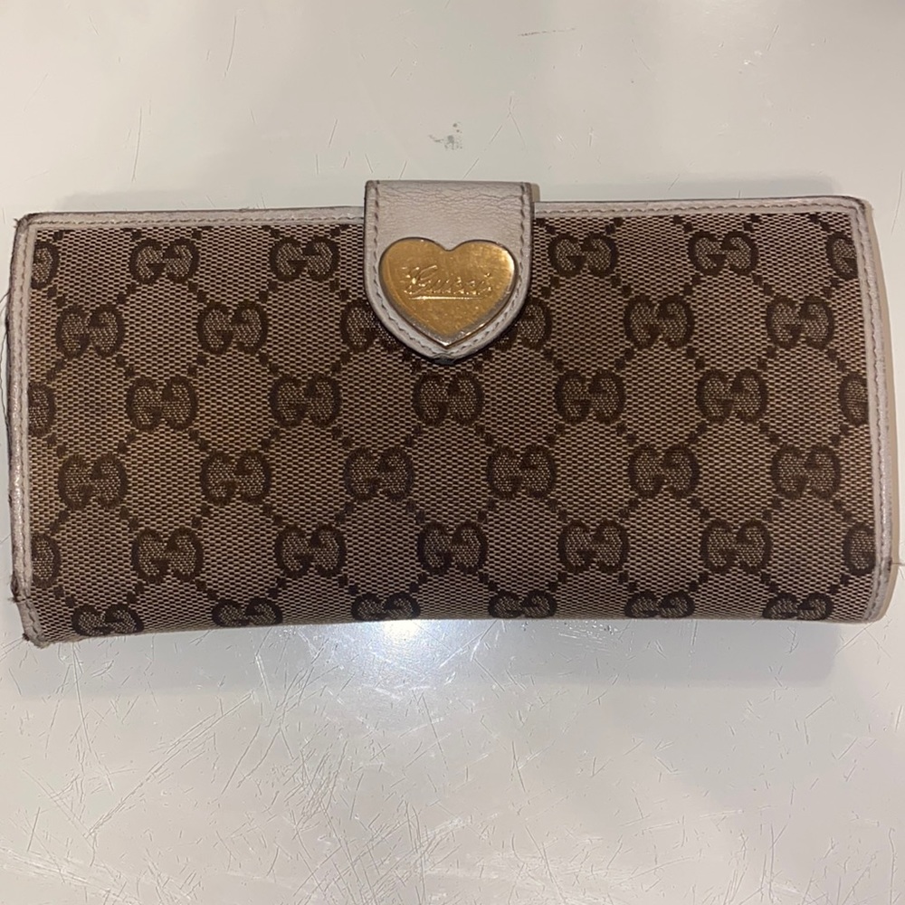 Authentic Gucci wallet